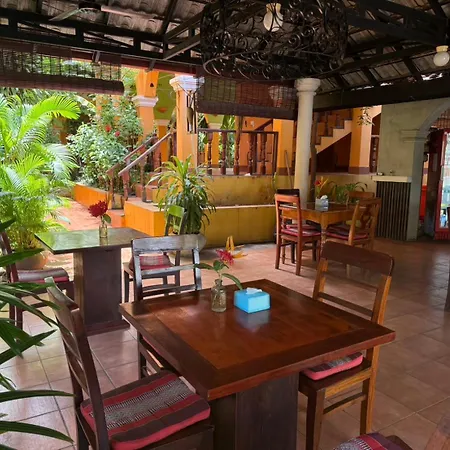 Den Hotel Totonou Siem Reap