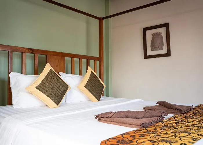Hotel Den Totonou