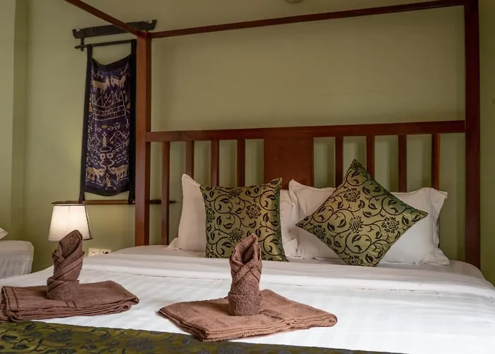 Hotel Den Totonou